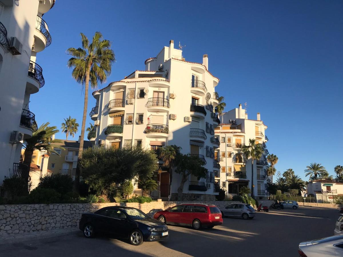 Estudio En Denia Con Piscina Y Wifi Privada, A 100 M Del Mar Bagian luar foto