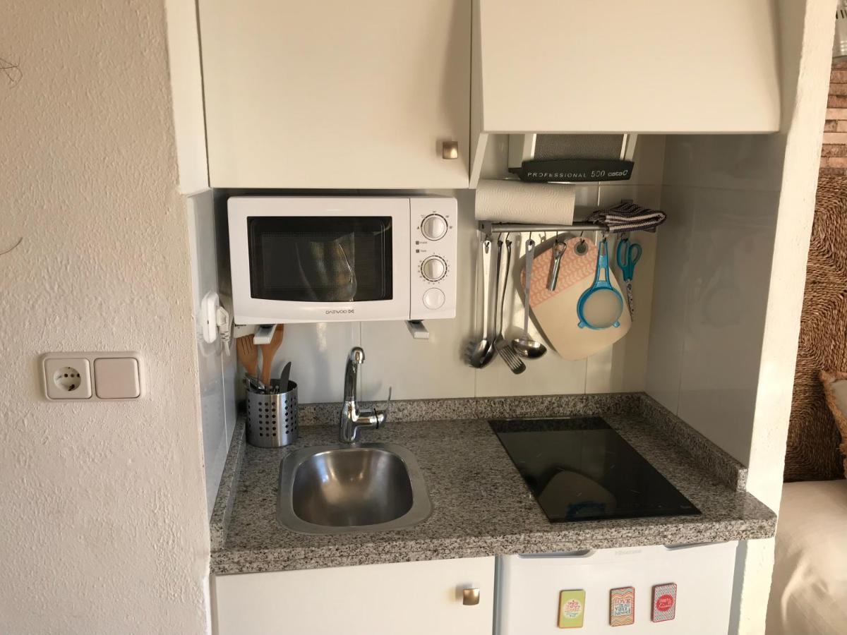 Estudio En Denia Con Piscina Y Wifi Privada, A 100 M Del Mar Bagian luar foto